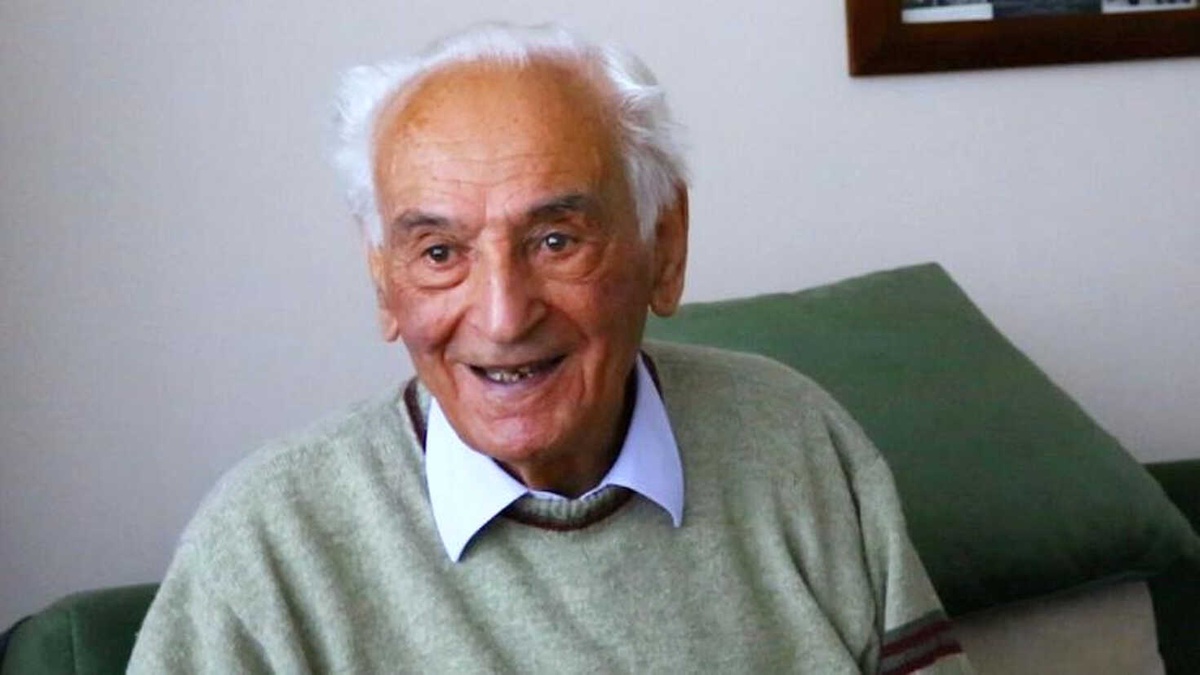 Video | 92 Yaşındaki Emekli Öğretmen Sait Hoca: Eğitim Sistemimizi Beğenmiyorum