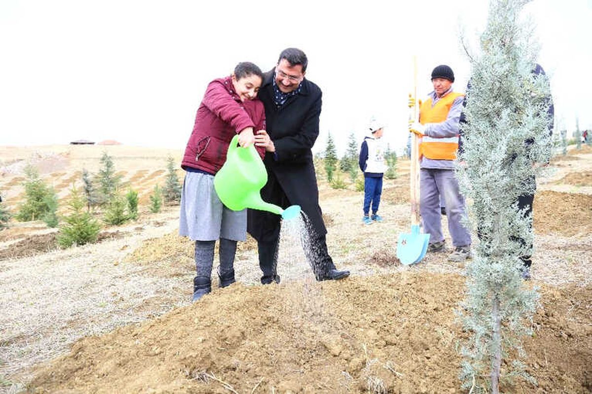 5 Bin Fidan Toprakla Buluşturuldu