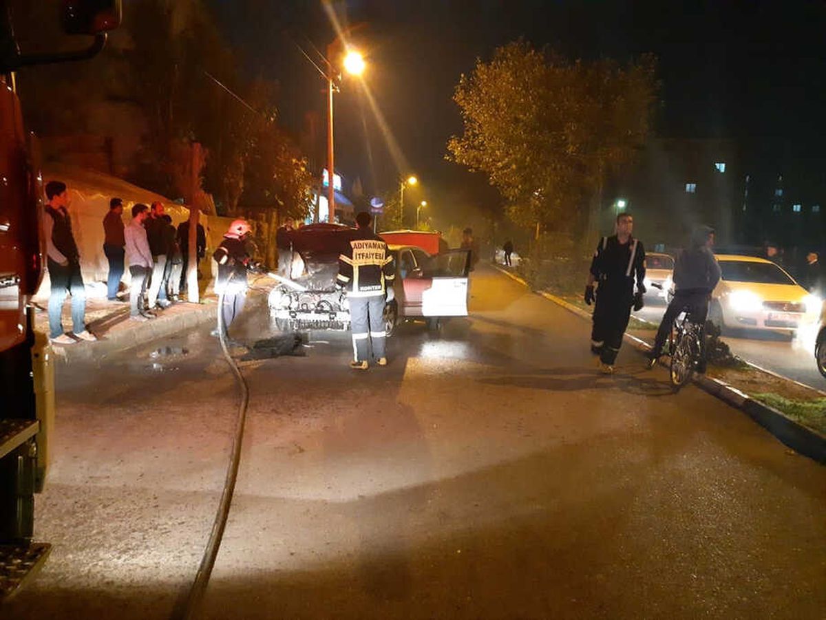 Adıyaman\'da Araç Yangını