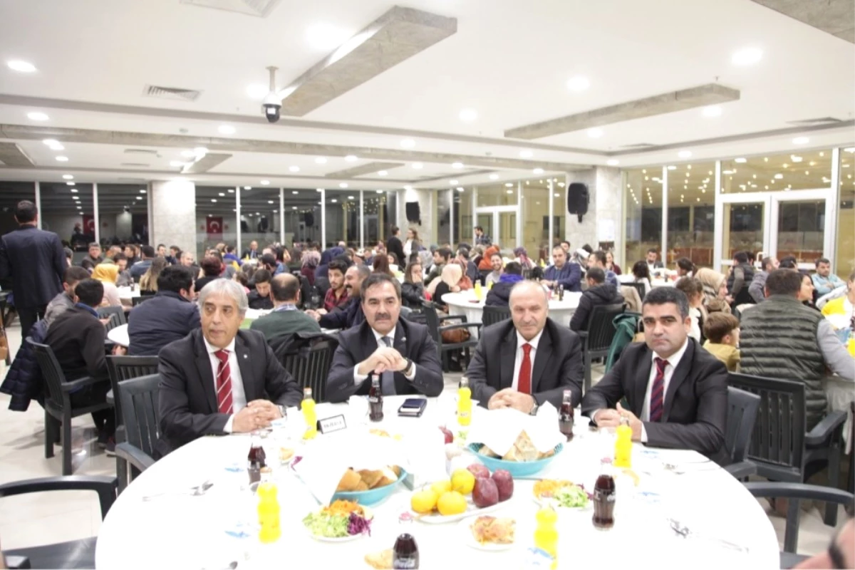 Ahlat\'ta Öğretmenlere Yemek Düzenlendi