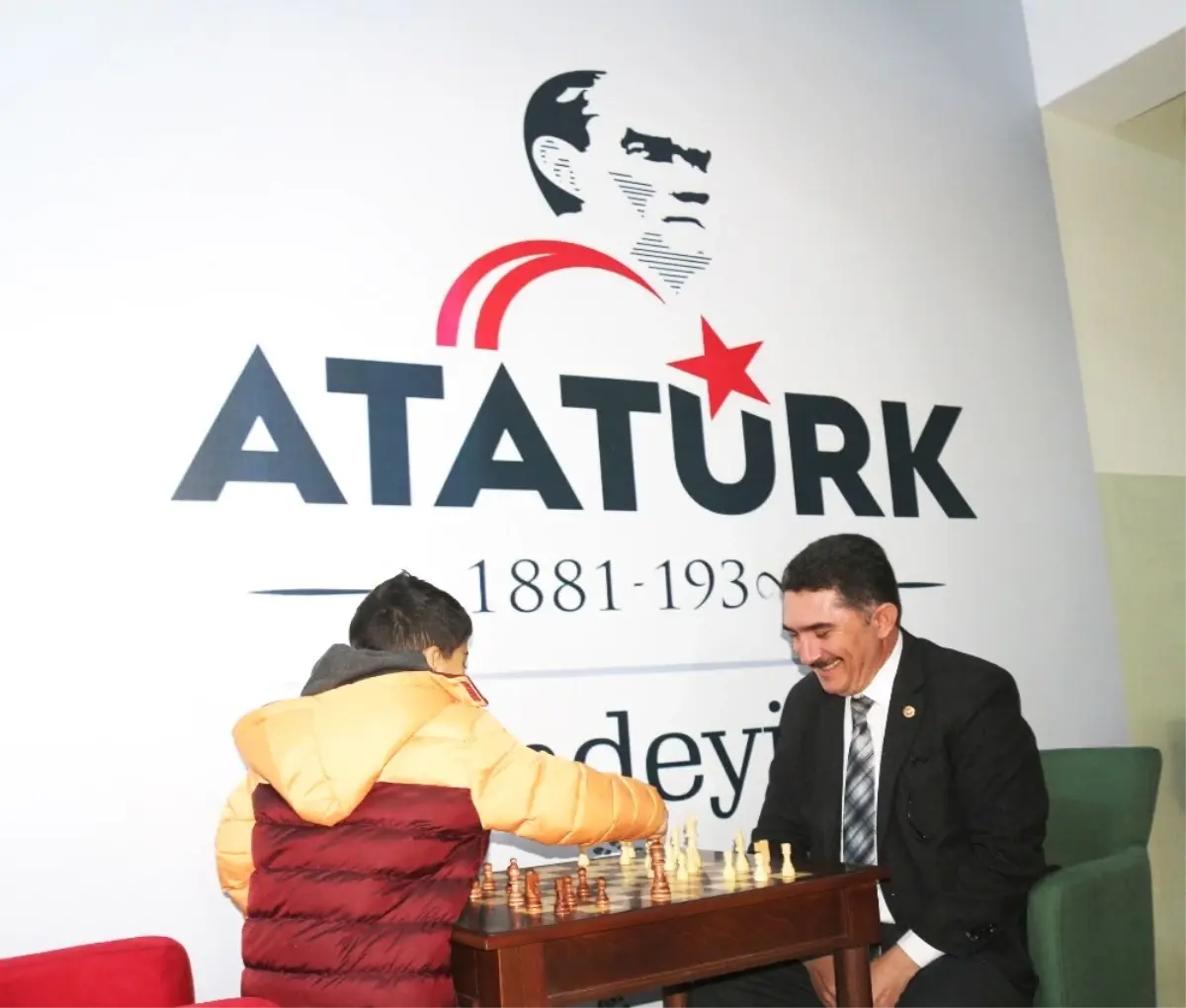 AK Parti Ağrı Milletvekili Çelebi Öğretmenlerle Bir Araya Geldi