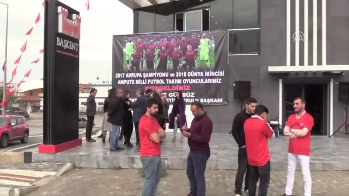 Ampute Milli Futbol Takımı Oyuncusu Gözüaçık: "Ülkem Sağ Ayağım Olup, Beni Tamamlıyor"