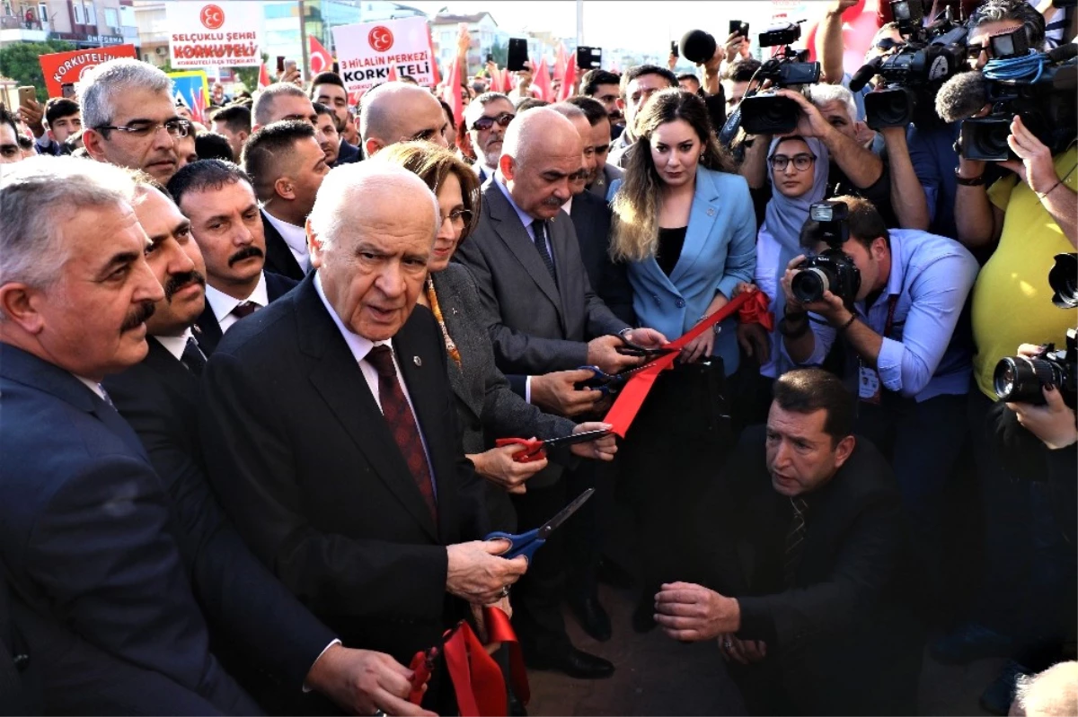 Bahçeli, Antalya\'da Partisinin İl Binasını Açtı
