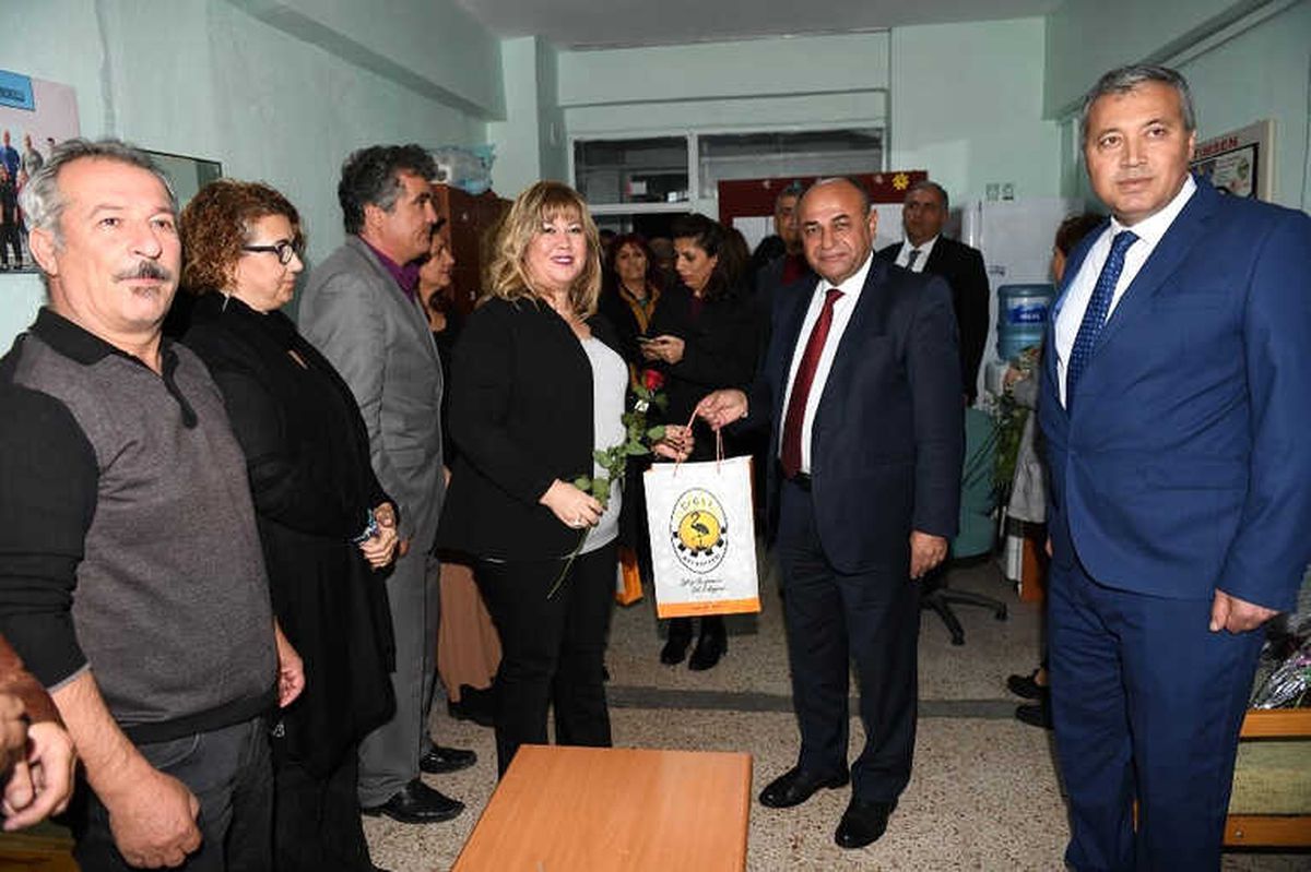 Başkan Hasan Arslan Öğretmenleri Kutladı