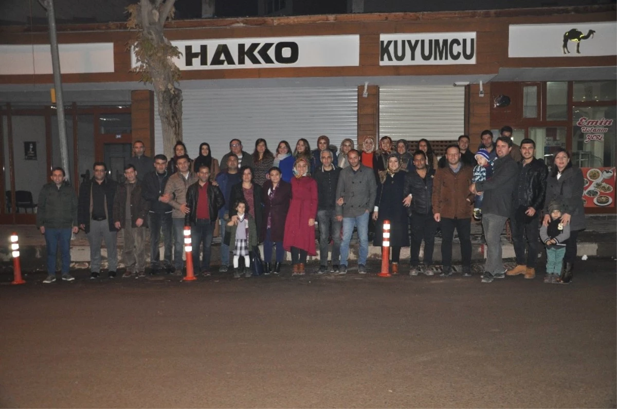Bulanık\'ta Turgut Özal Okul Aile Birliği Öğretmenleri Unutmadı