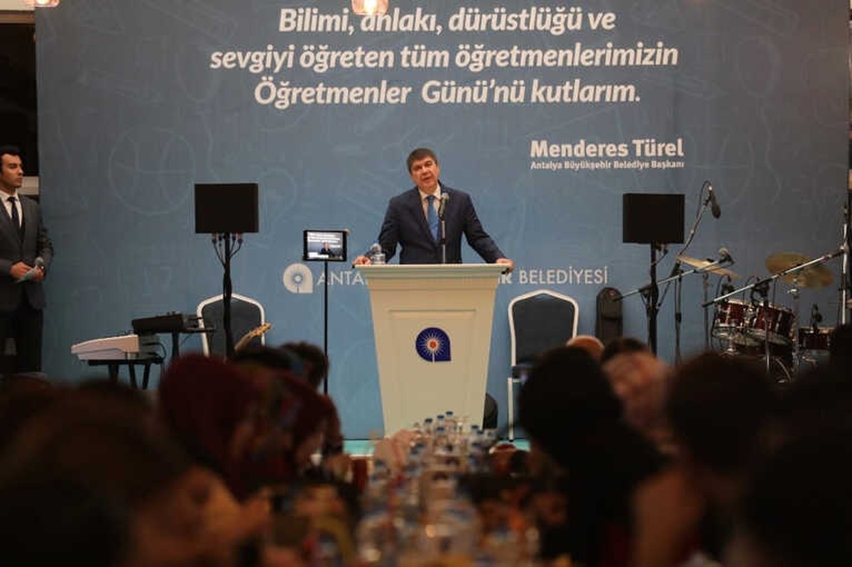 Büyükşehir\'den Öğretmenler Günü Kutlaması