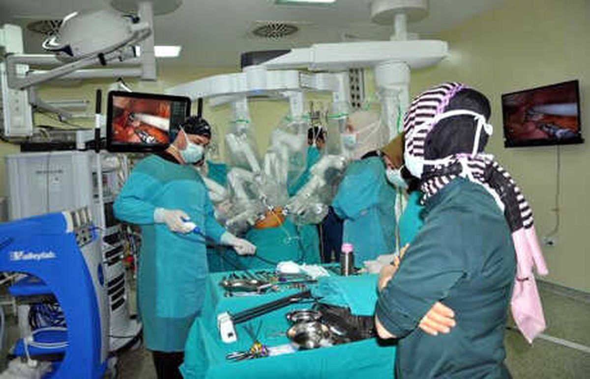 Erzurum\'da da Vinci Robotu ile Kanser Ameliyatı