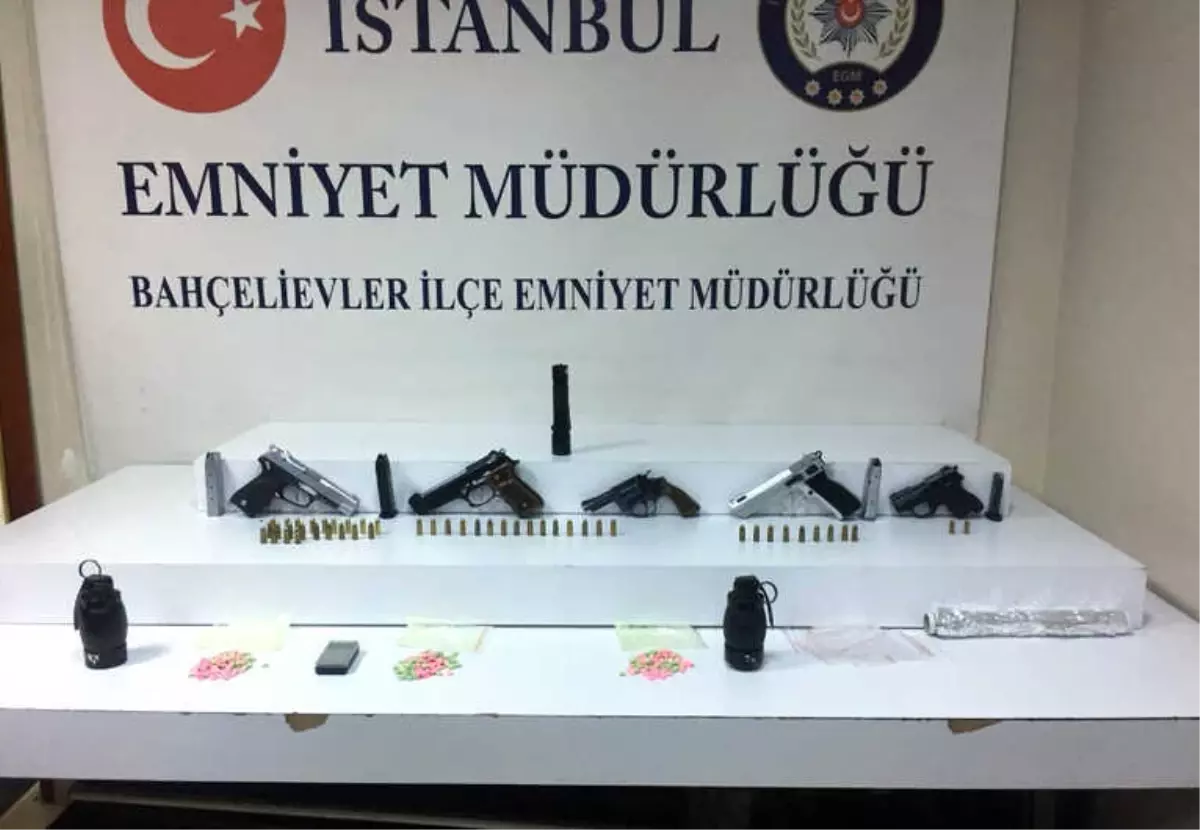 İstanbul\'da Uyuşturucu Tacirlerine Operasyon