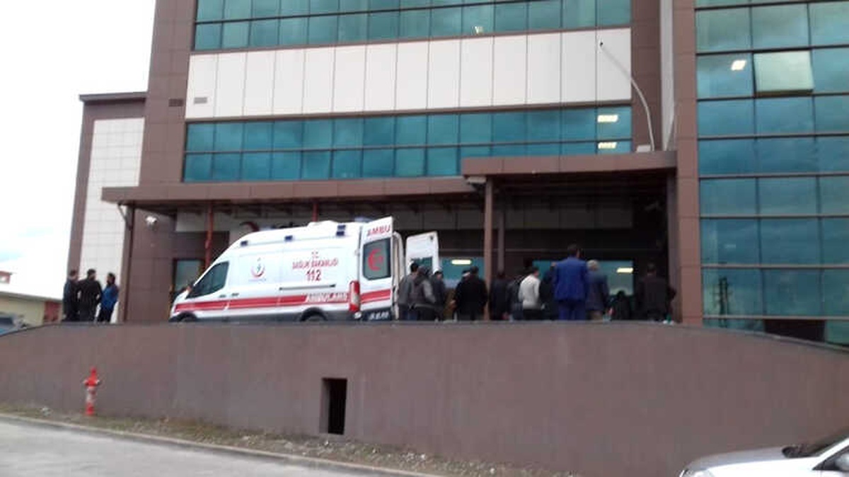 Kağızman\'da Su Dolu Çukura Düşen Çocuk Boğuldu
