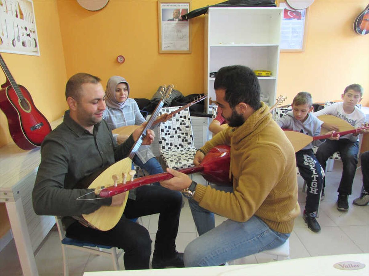Kavak Hem\'den Bağlama Kursu