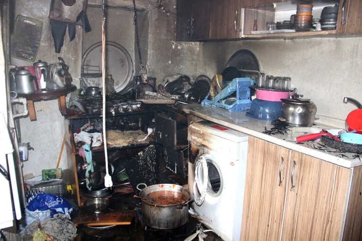 Ocakta Unutulan Yemek Mutfağı Yaktı