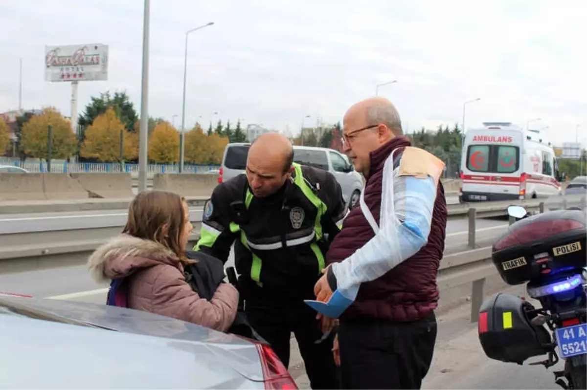 Otomobille Hafriyat Kamyonu Çarpıştı: 1 Yaralı