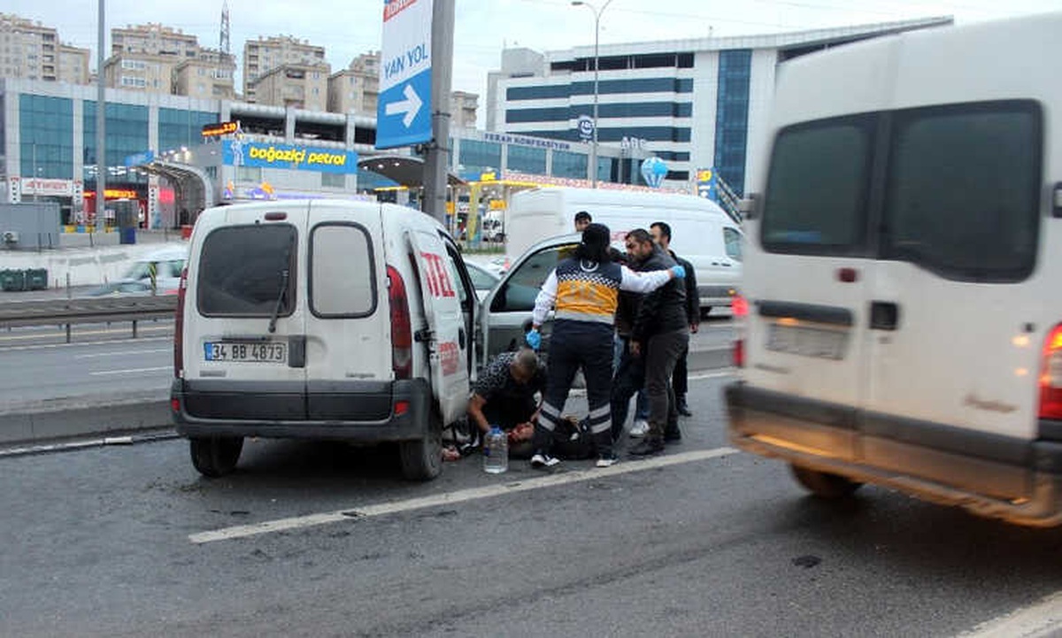 Nöbet Dönüşü Evine Giden Doktordan Kazazedeye Hayati Müdahale