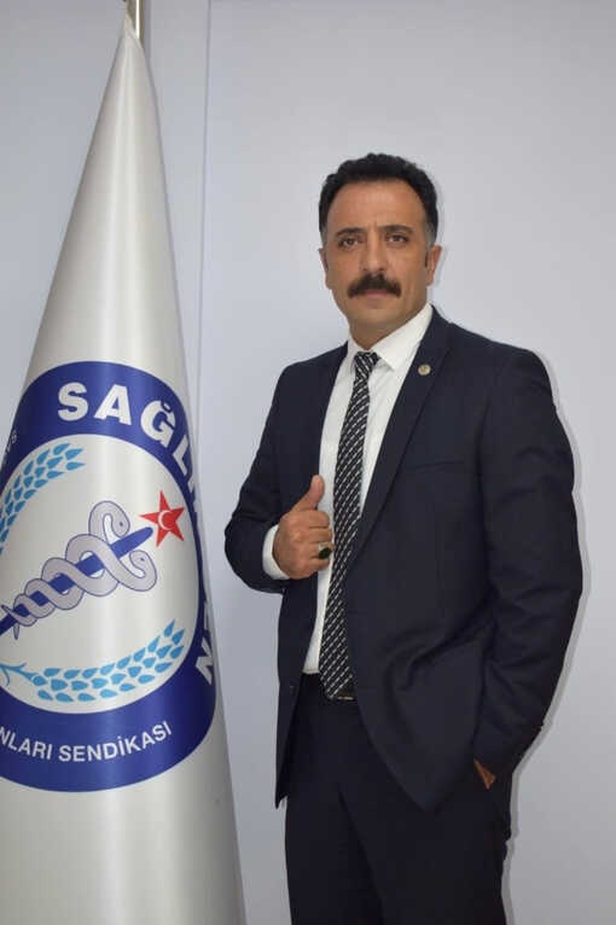 Özgür Yıldırım: "Öğretmenlere Değer Vermeyen Hiç Bir Toplumun Geleceği Yoktur"