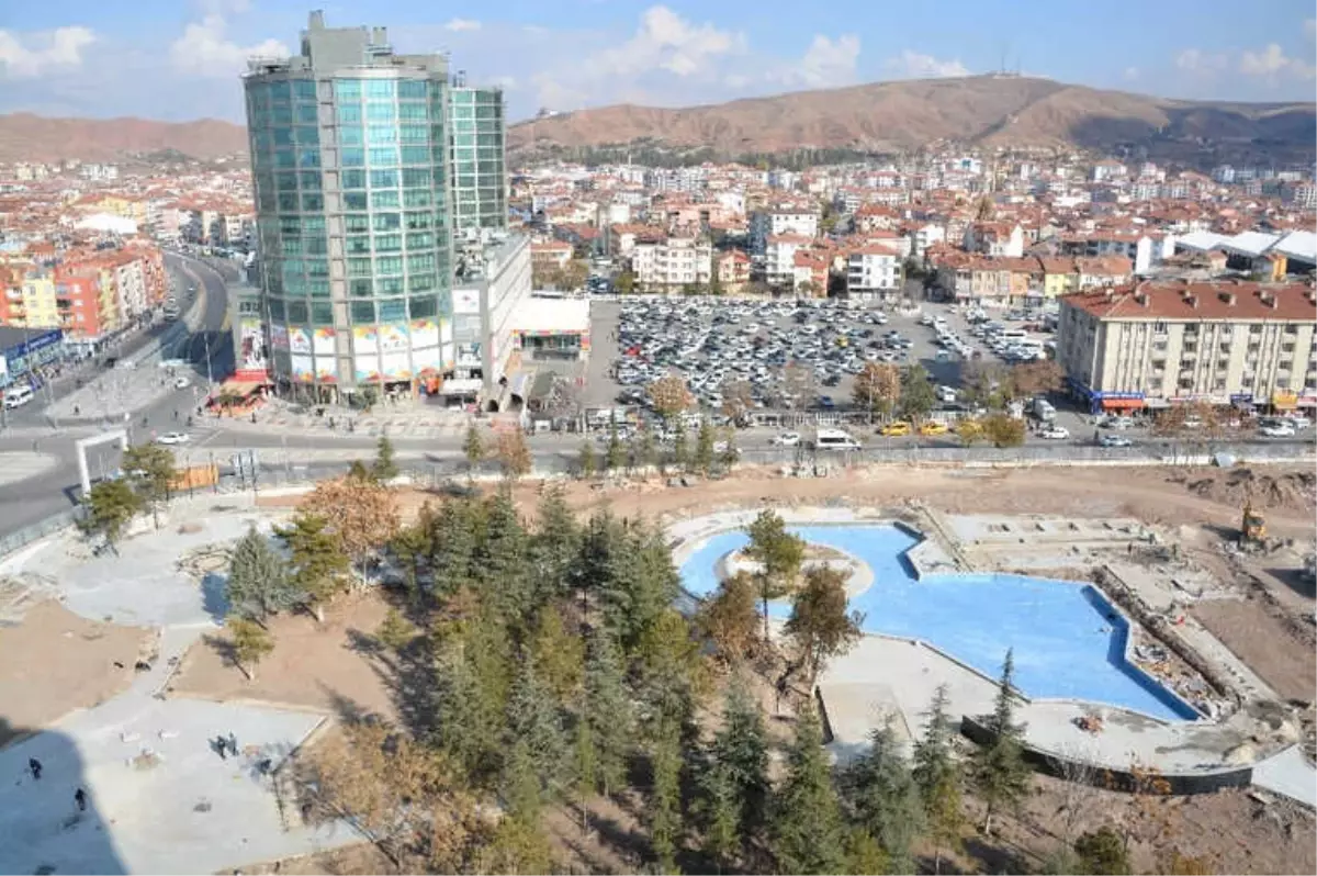 Selçuklu Parkında Çalışmalar Sürüyor