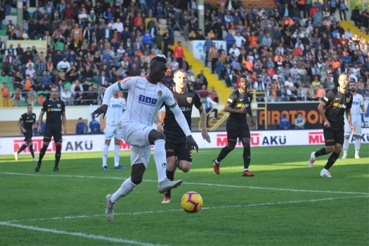 Spor Toto Süper Lig: Aytemiz Alanyaspor: 1 - Kayserispor: 0 (İlk Yarı)