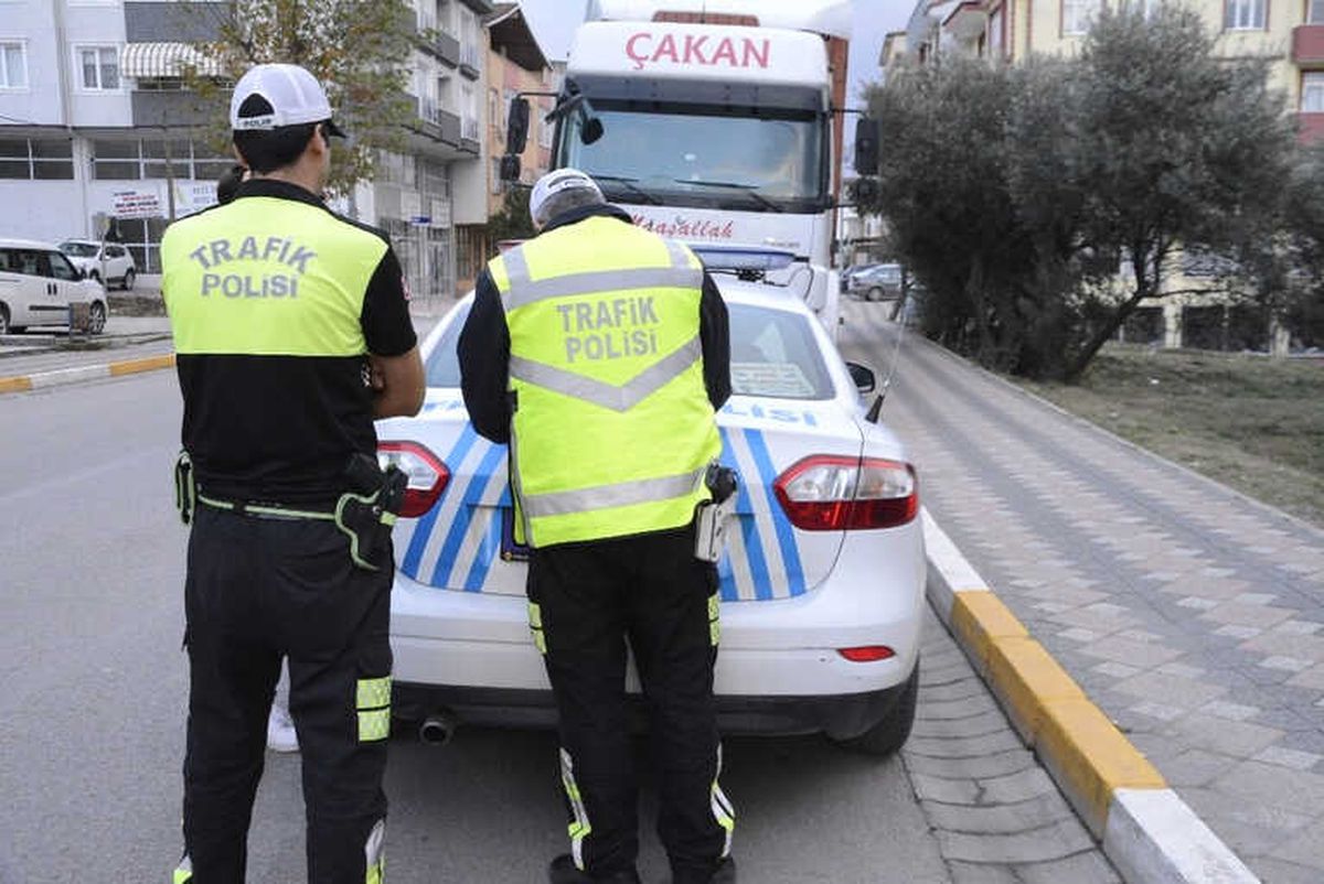 Trafik Polisleri Körfez\'de Denetime Başladı