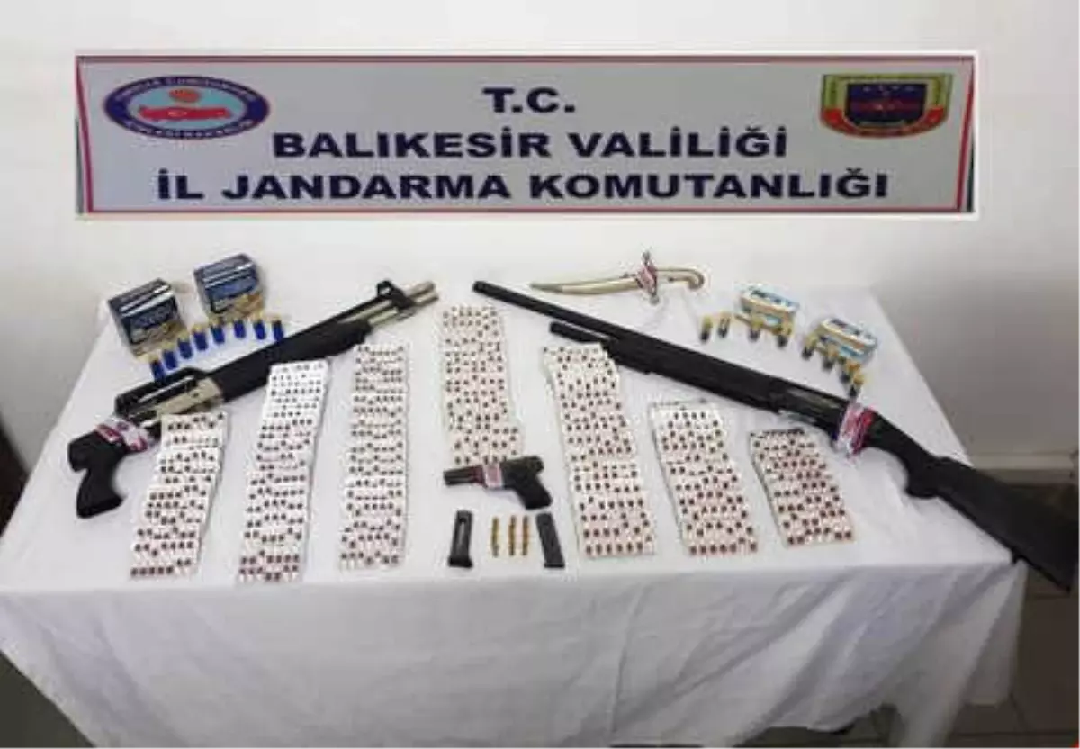 Balıkesir\'de 8 Bin 769 Uyuşturucu Hap Ele Geçirildi