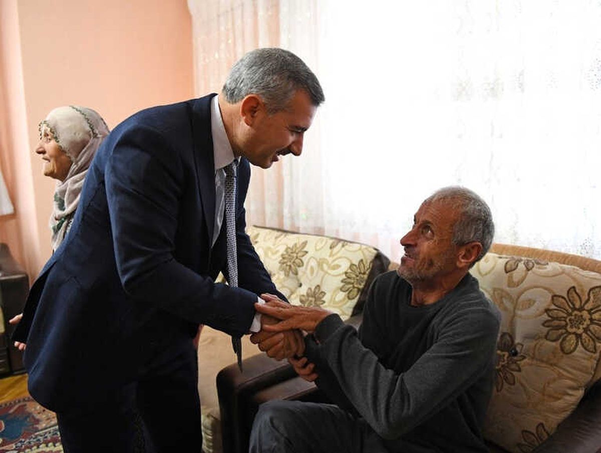 Başkan Çınar \'Tut Elimden\' Projesi ile Ödül Alacak