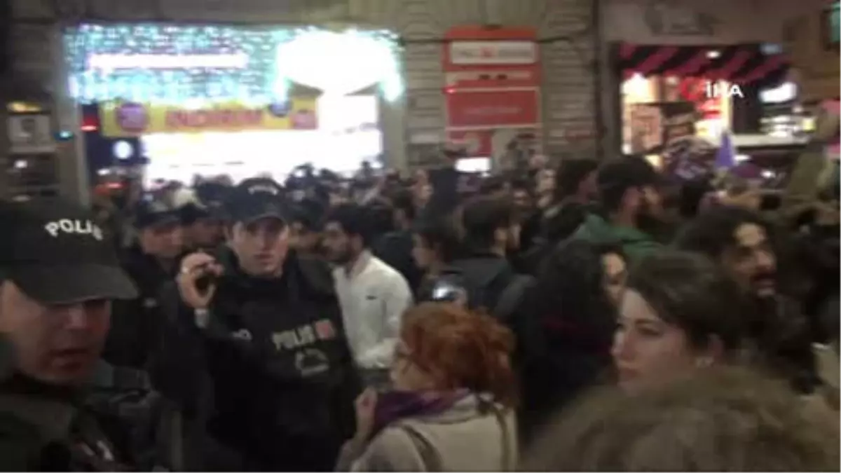 İstiklal Caddesinde Kadına Şiddet Protestosunda Gerginlik