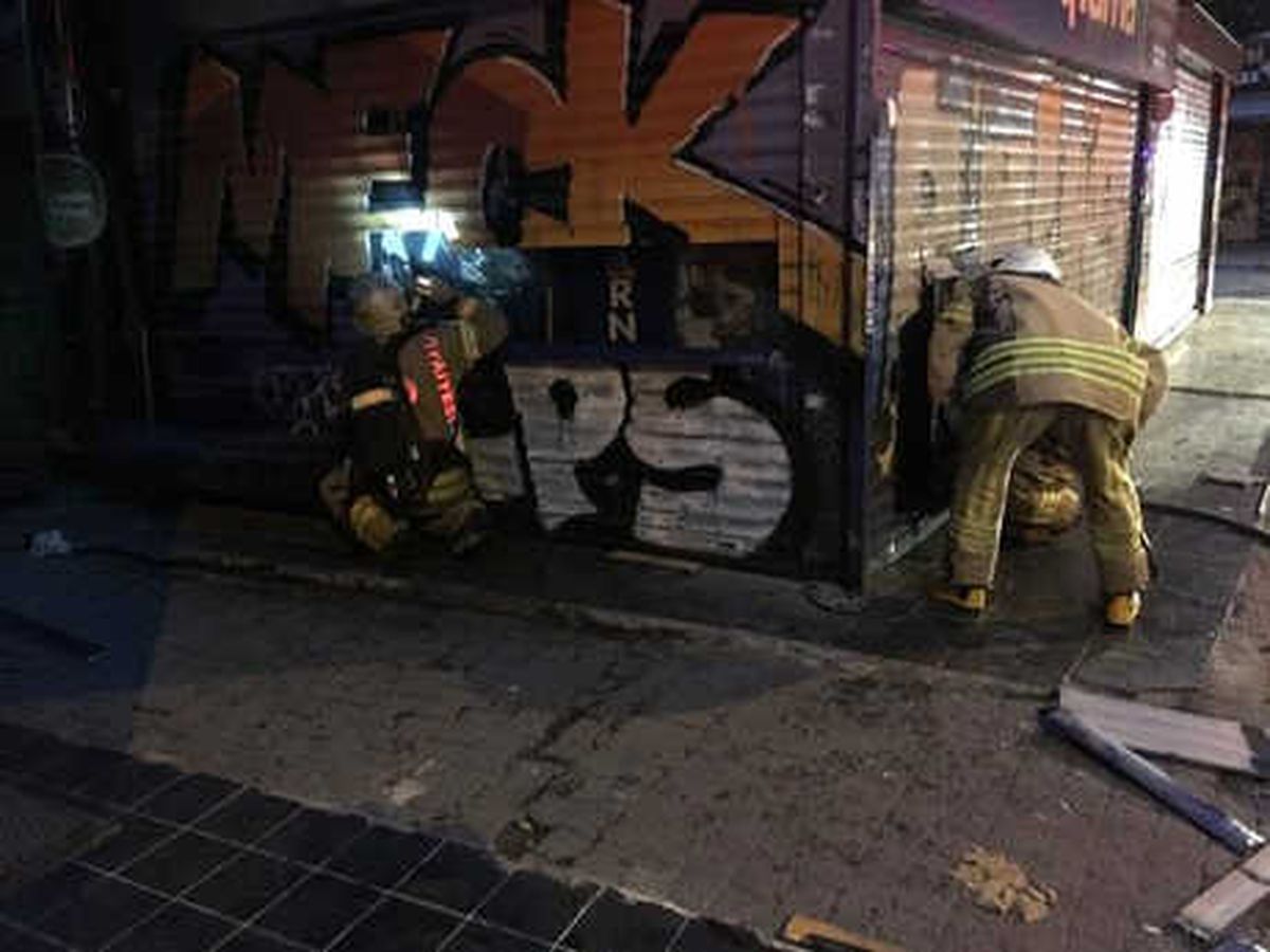 İtfaiyenin Kepenkle Mücadelesi