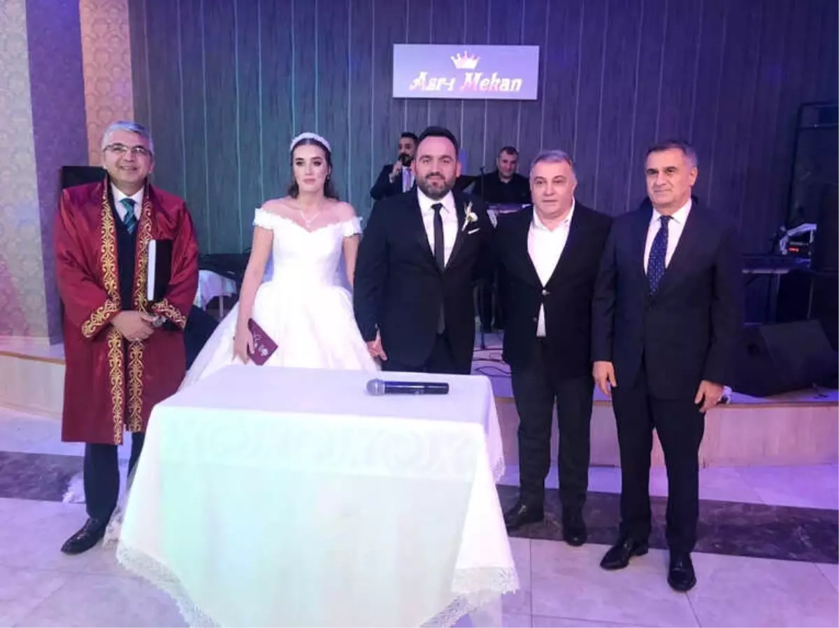 Şenol Güneş Nikah Şahitliği Yaptı