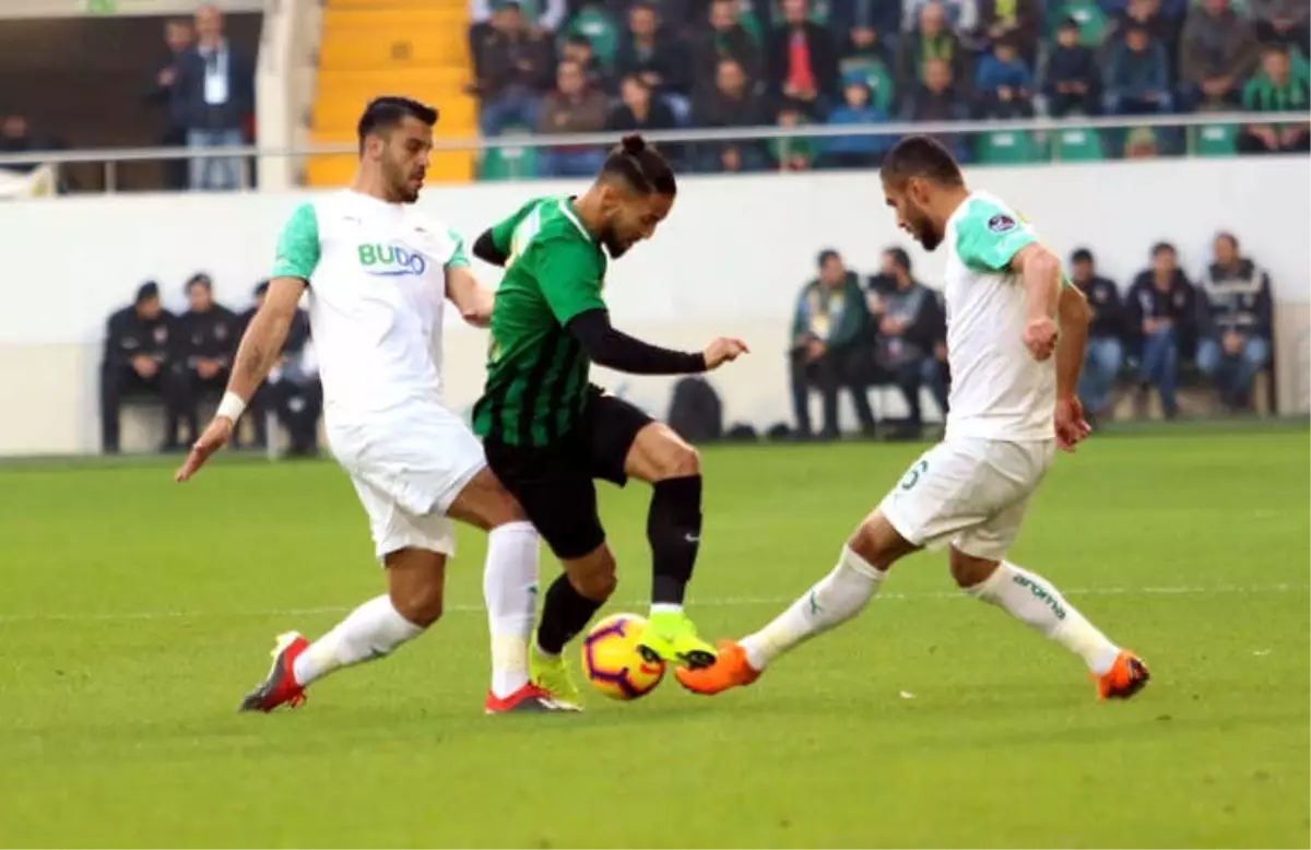 Spor Toto Süper Lig: Akhisarspor: 2 - Bursaspor: 1 (İlk Yarı)