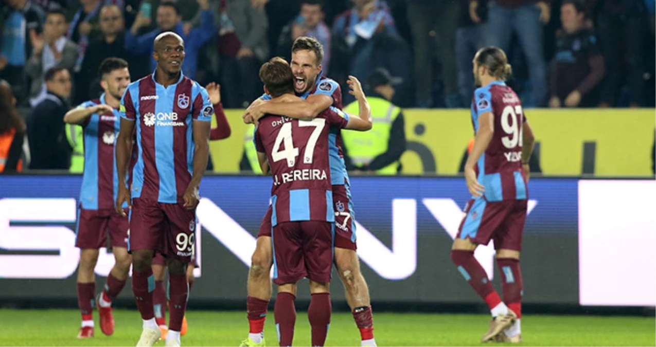 Süper Ligde Trabzonspor, Fenerbahçe\'yi 2-1 Mağlup Etti