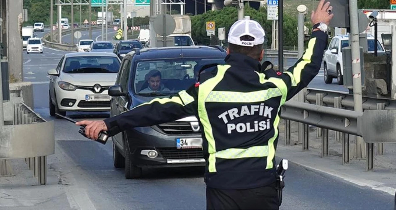 Sürücüler Dikkat! İstanbul\'da Bazı Yollar Trafiğe Kapanacak
