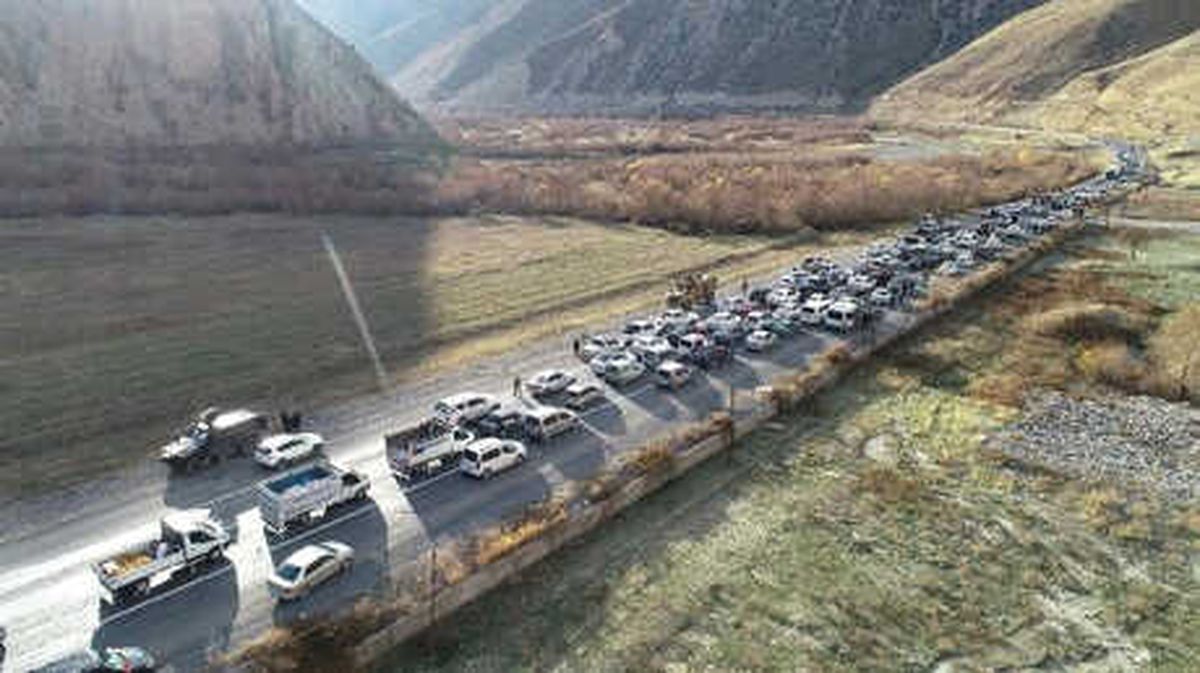 AK Parti\'nin Hakkari Adayı Epcim\'e 300 Araçlık Konvoyla Karşılama
