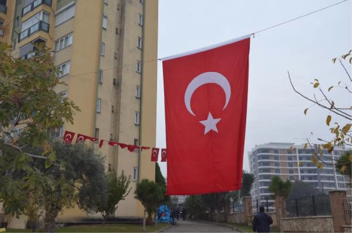 Aydın Valisi Köşger, Şehit Evini Ziyaret Etti