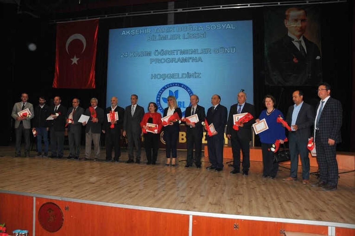 Başkan Akkaya\'dan Öğretmenlere Hediye