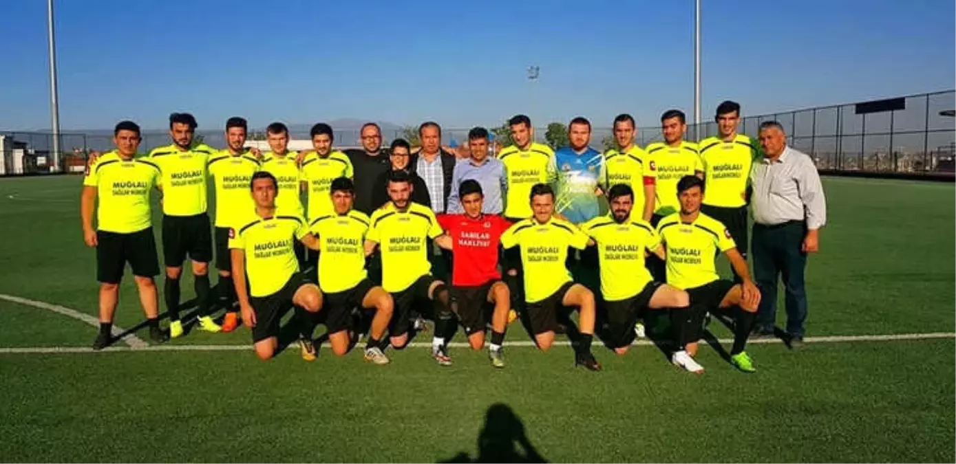 Çardak Belediyespor Kayıpsız Yoluna Devam Ediyor