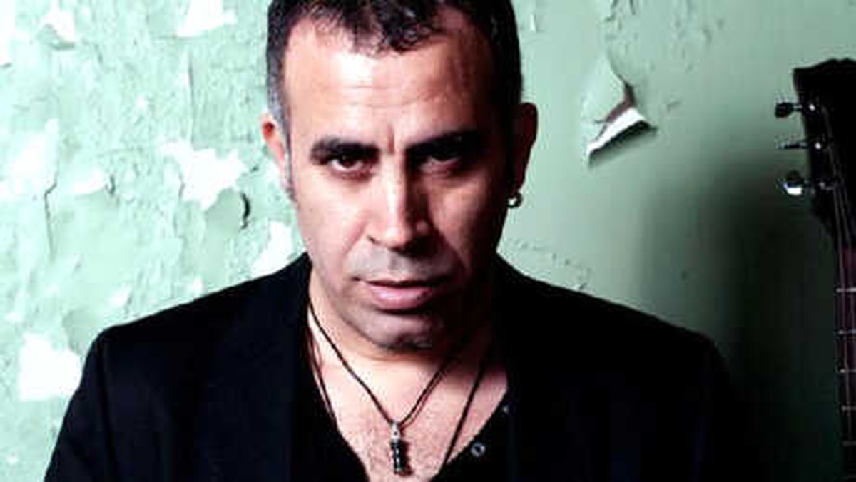 Haluk Levent\'ten İşten Çıkarılan Market Zinciri İşçilerine Destek