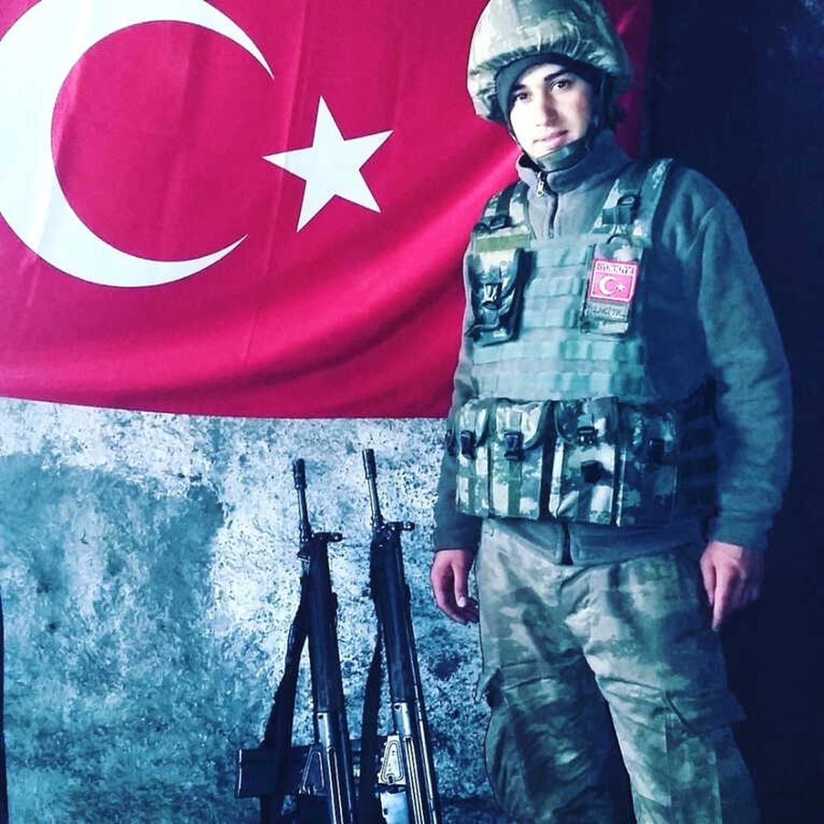 Kanser Hastası Sözleşmeli Er Hayatını Kaybetti