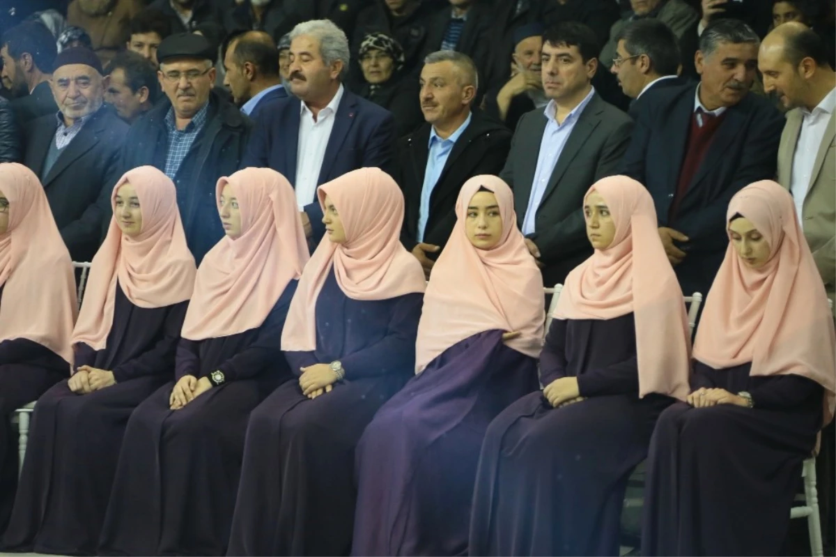 Kur\'an Kurslarındaki 41 Kız Öğrenci İçin İcazet Töreni Düzenlendi