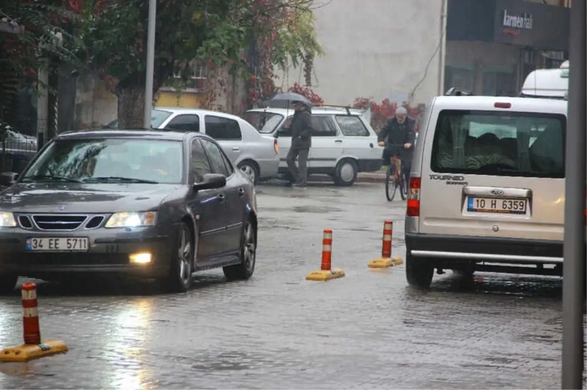 Kuzey Ege Yağışlı Havanın Etkisi Altına Girdi