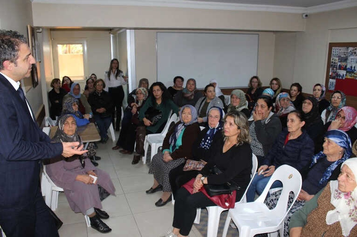 Nazilli\'de \'Eklem Ağrıları ve Diz Kireçlenmesi" Semineri Yapıldı