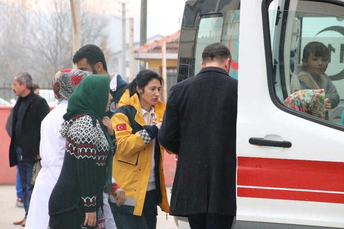 Öğretmenler Günü Pastasından Yiyen 7 Öğrenci Hastanelik Oldu