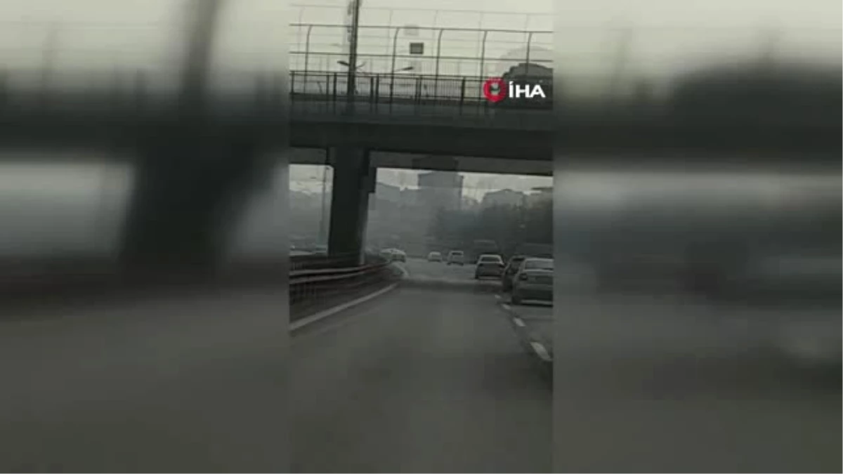 Tem\'de Arabayla Oyun Oynayan Sürücü Böyle Tehlike Saçtı