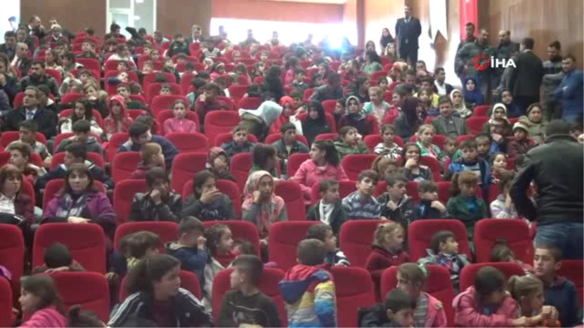 Togem-Der\'den Bin 500 Öğrenciye Kışlık Giysi Yardımı