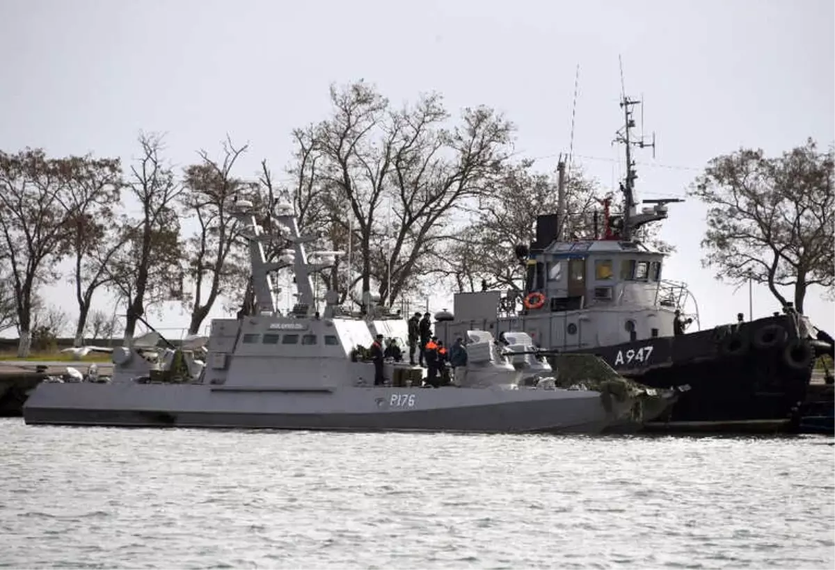 Ukrayna Gemileri Rus Limanında Görüntülendi