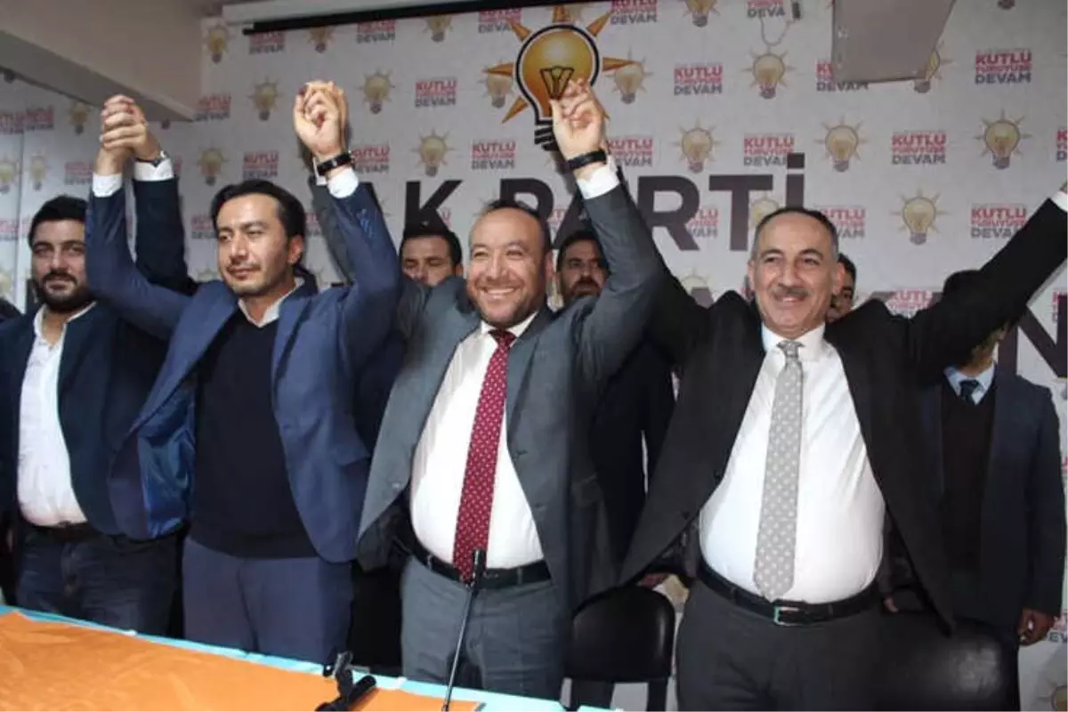 AK Parti\'de Birlik ve Beraberlik Mesajları