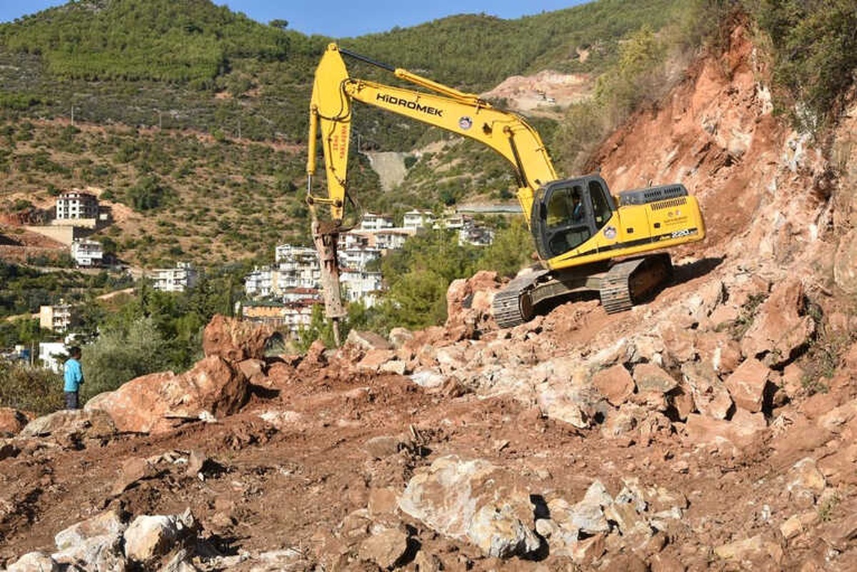 Alanya\'da Yeni İmar Yolları Açılıyor