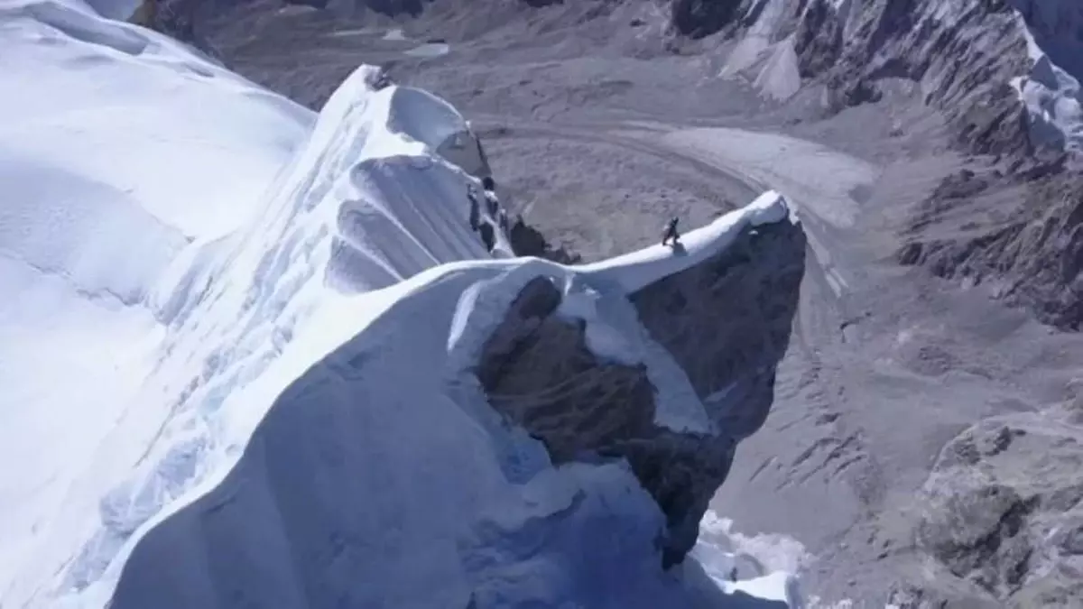 Avusturyalı Dağcı Himalayaların Daha Önce Hiç Tırmanılmamış Kısmına Ulaştı