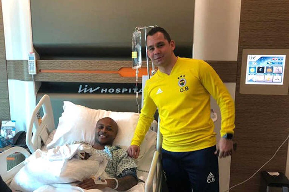 Ayew 2 Hafta Yok
