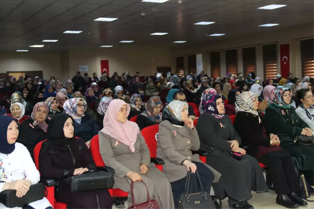 Erciş\'te Aile İçi İletişim Konferansı