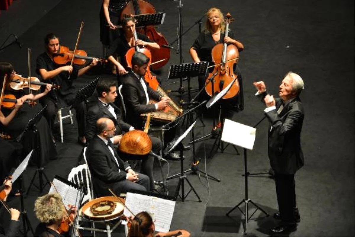 Haliç Üniversitesi Oda Orkestrası İlk Konserini Gerçekleştirdi