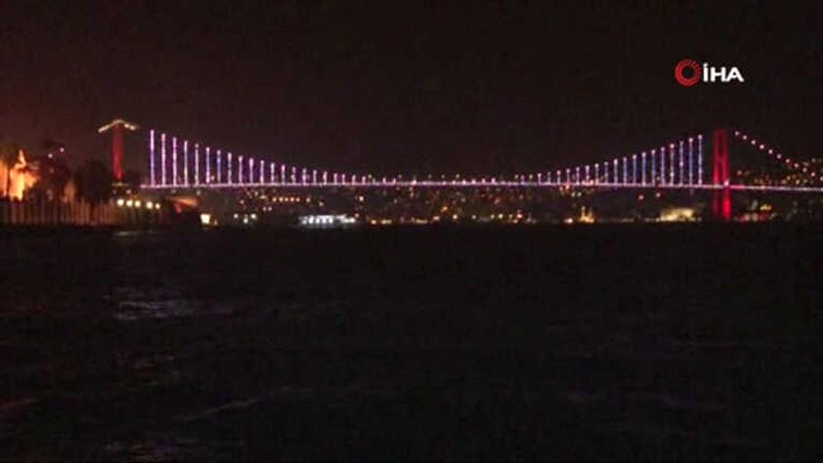 İstanbul Boğazı Gemi Geçişlerine Kapatıldı