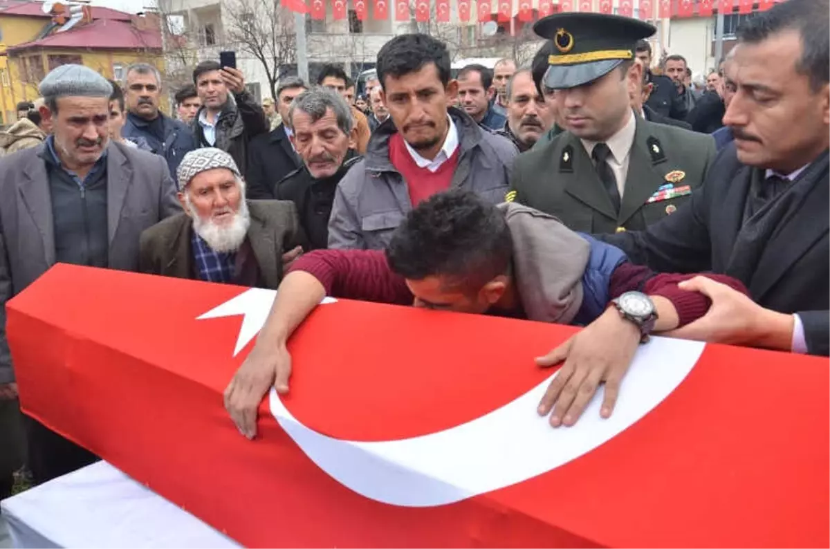 Kansere Yenik Düşen Asker, Son Yolculuğuna Uğurlandı